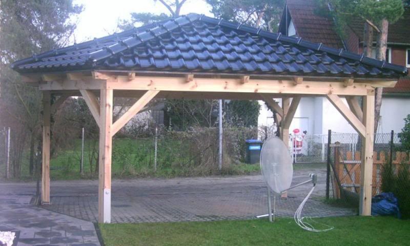 Walmdach Carport, Holzgarage als individueller Bausatz